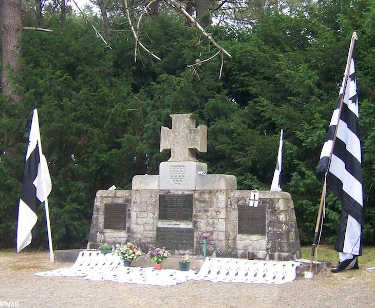 Monument aux Bretons St Aubin du Cormier
